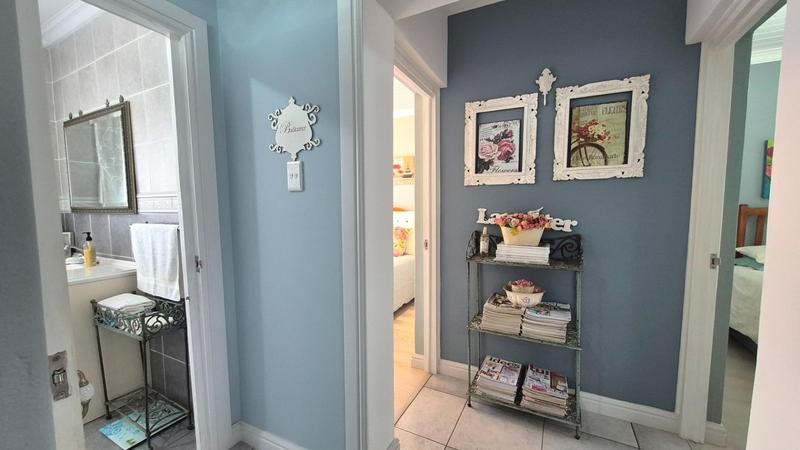 4 Bedroom Property for Sale in Hartenbos Heuwels Western Cape